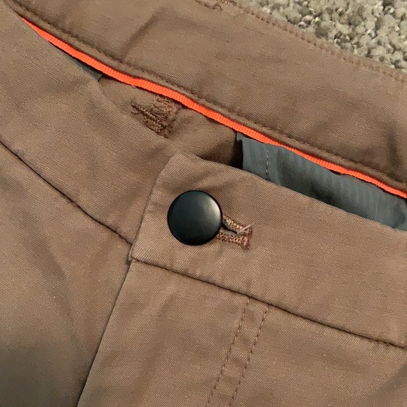 Men’s lululemon pants - Picture 2 of 6